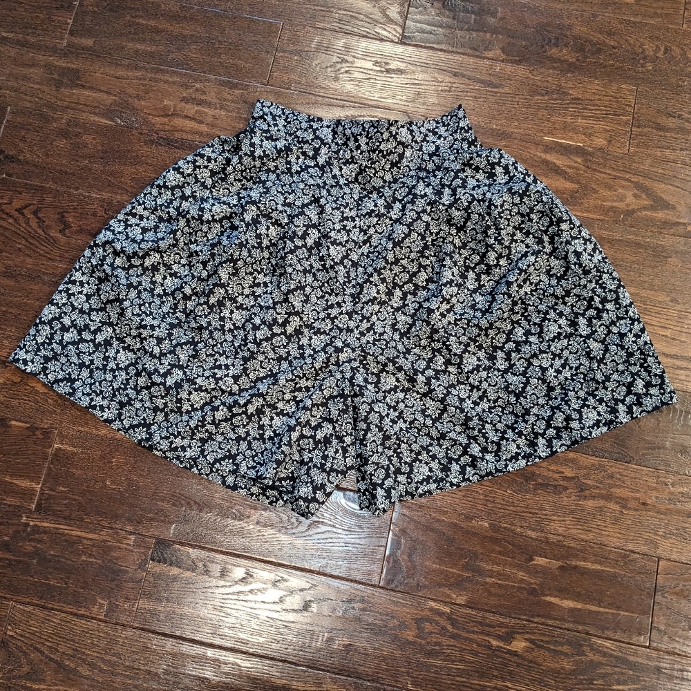 VINTAGE Cindy Collins Floral Skort